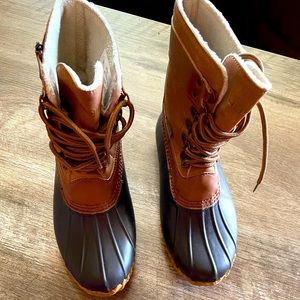 JBU Mid  BOOTS SIZE 6